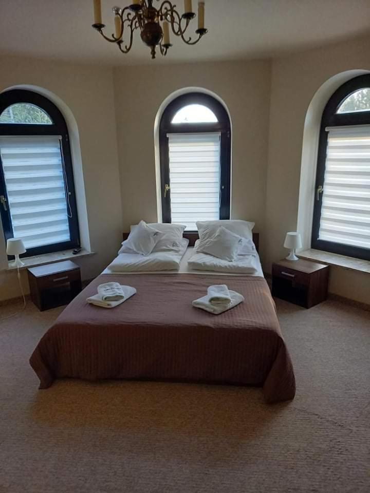 Villa Falsztyn Holiday Home Εξωτερικό φωτογραφία